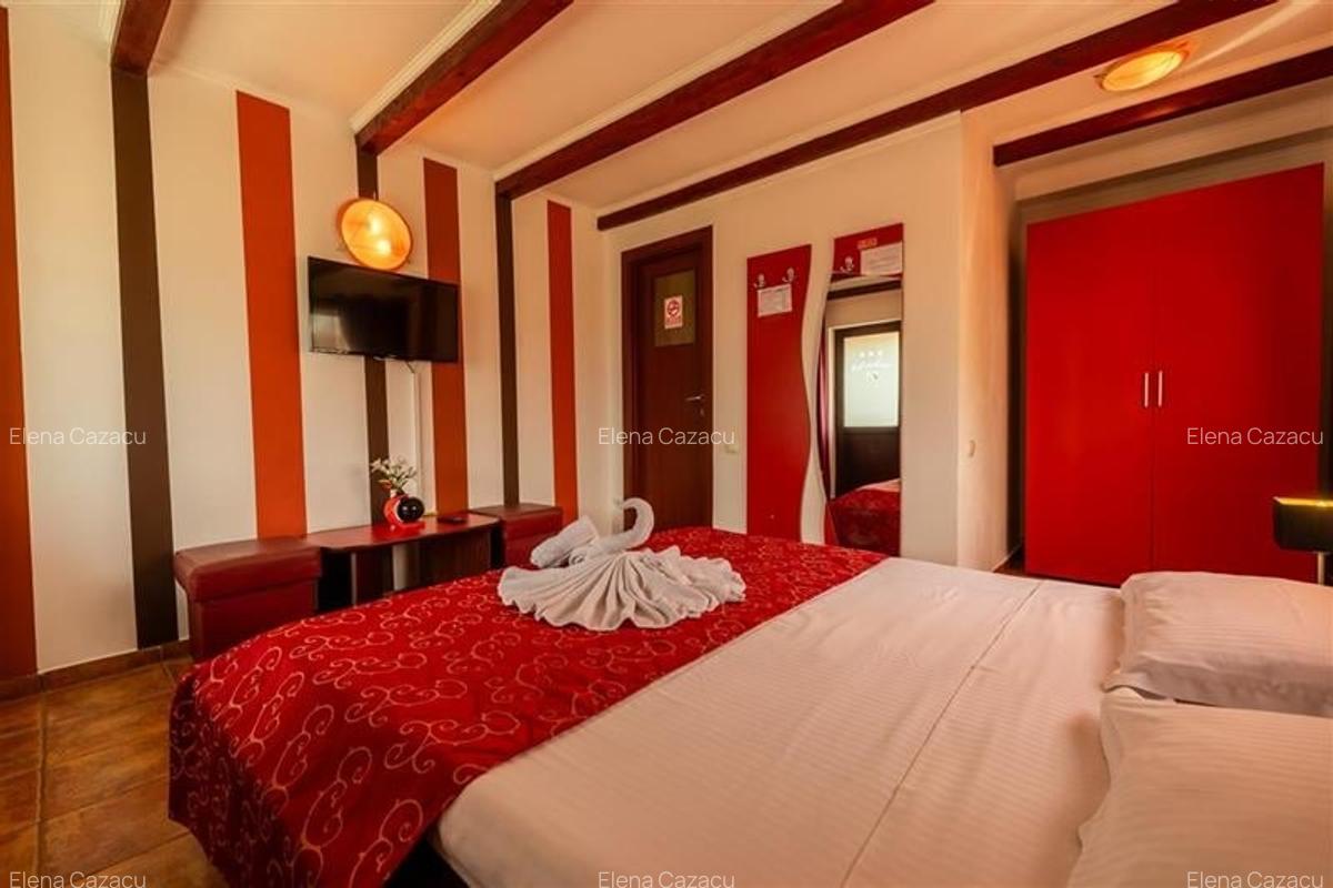 Hotel/Pensiune, 362 mp în Central - 15