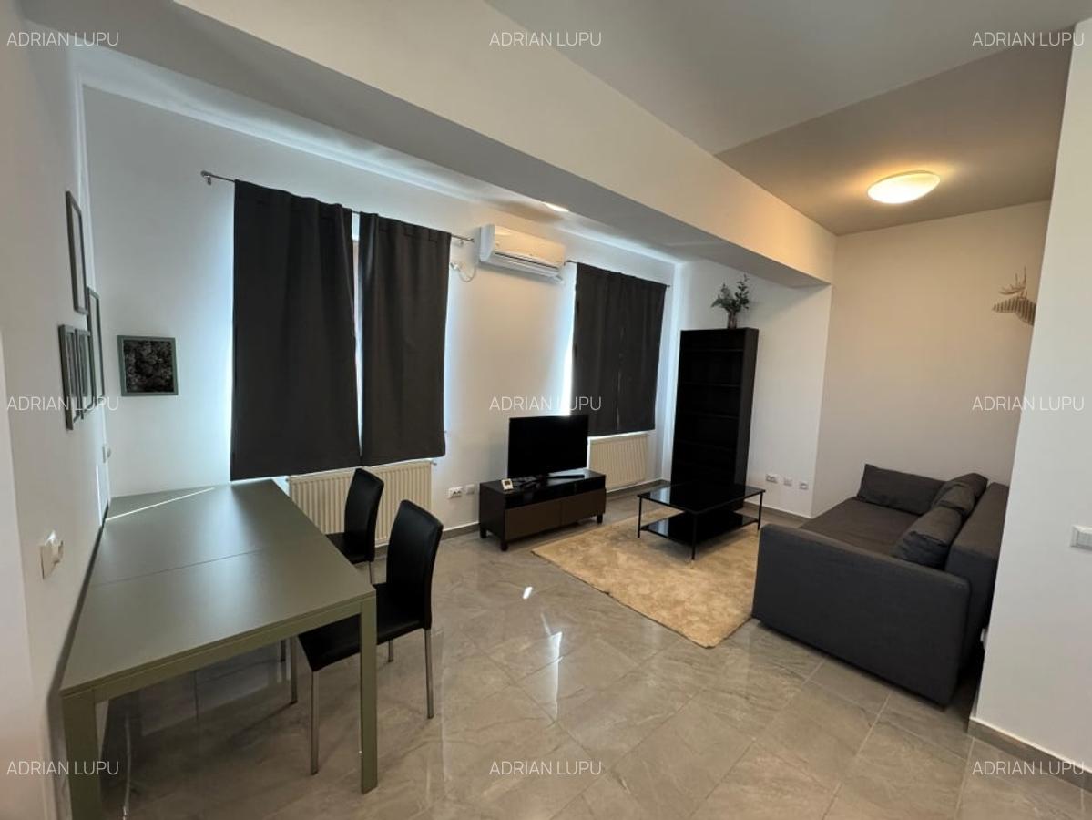 Apartament cu 2 camere, mobilat în Central - 1