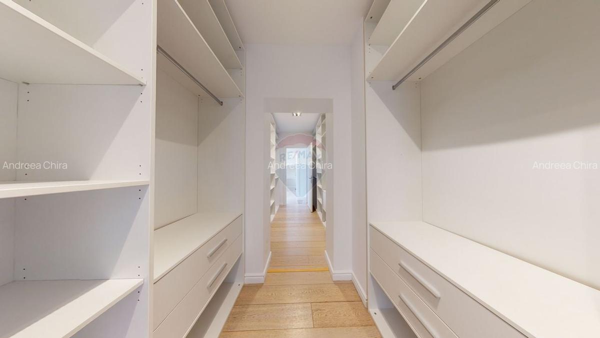 Apartament cu 6 camere decomandat în Nordului - 12
