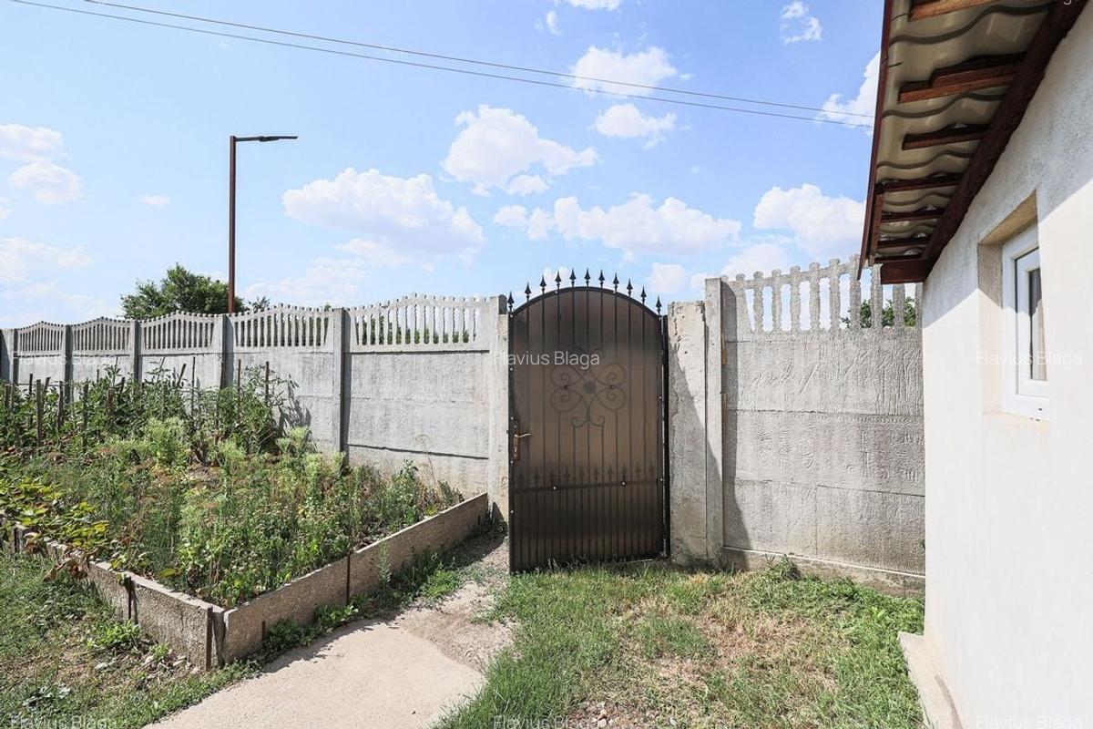 Rezervat Casă renovată cu 3 camere din cărămidă în Gradiste - 3