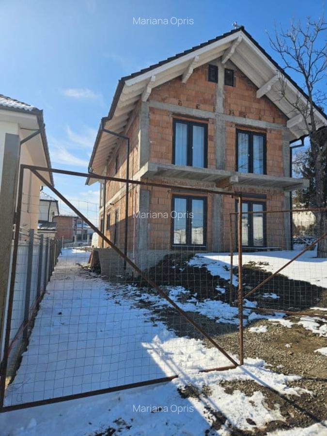 Proprietate 5 camere cu teren de 700mp spre vanzare in Cisnadie - 14