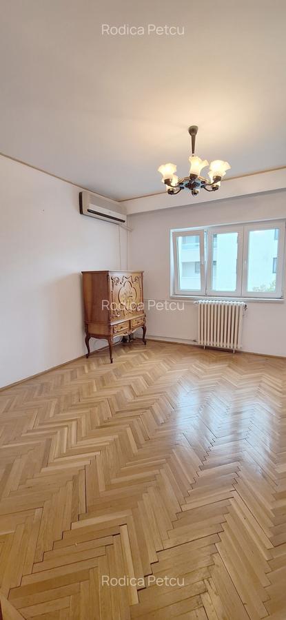 Apartament cu 4 camere decomandat în Herăstrău - 6