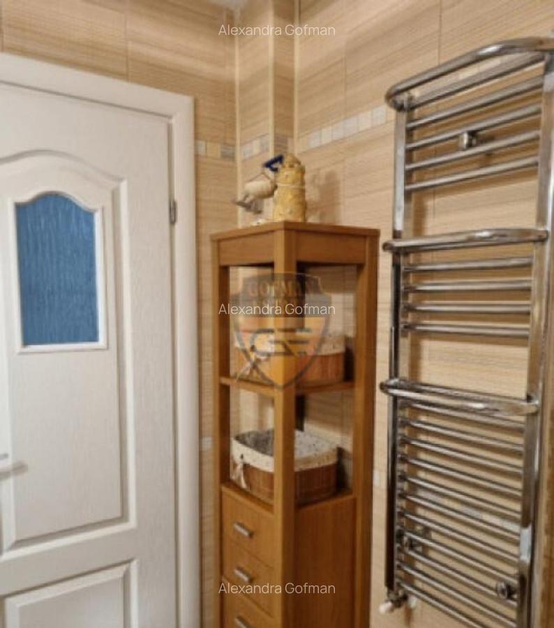 Apartament 4 camere, etaj 2/4, zona Delfinariu - 18