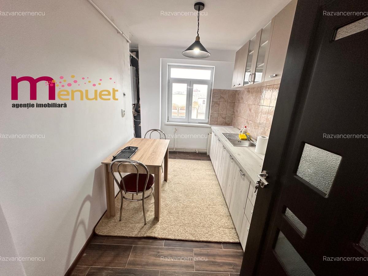 Apartament 3 camere ,zona Biserica cu Ceas,etaj 2 - 6