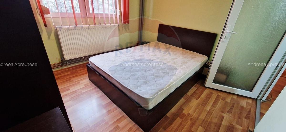 De inchiriat- Apartament 2 camere -Calea Aurel Vlaicu, Etaj 3 cu lift - 4