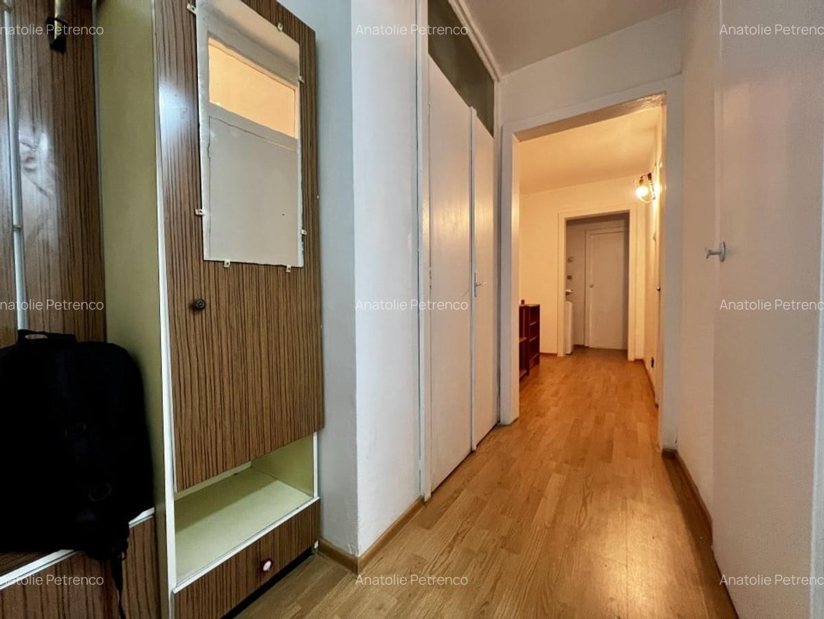 Apartament 3 camere cu garaj, decomandat, etaj intermediar, 65mp, zona Girocului - 13