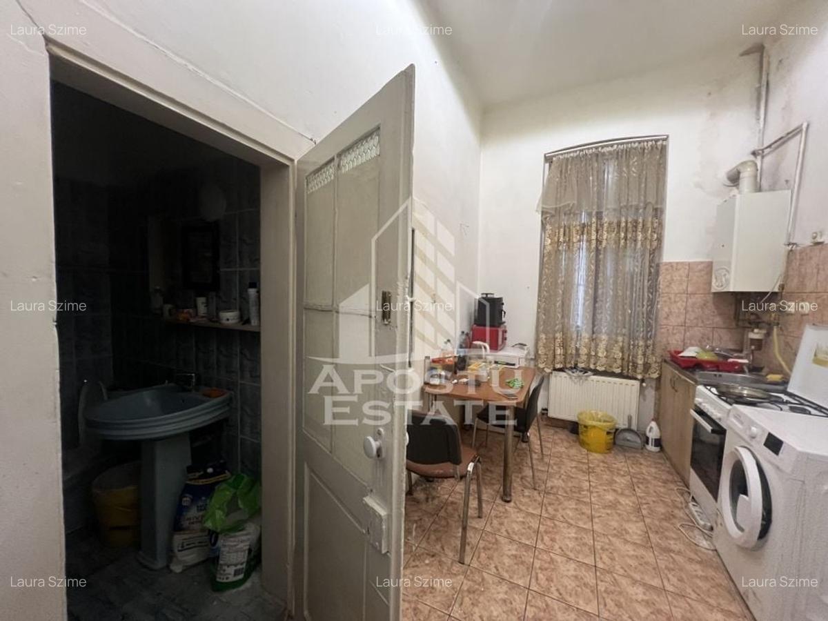 De VÂNZARE - apartament 3 camere zona Maria - 10