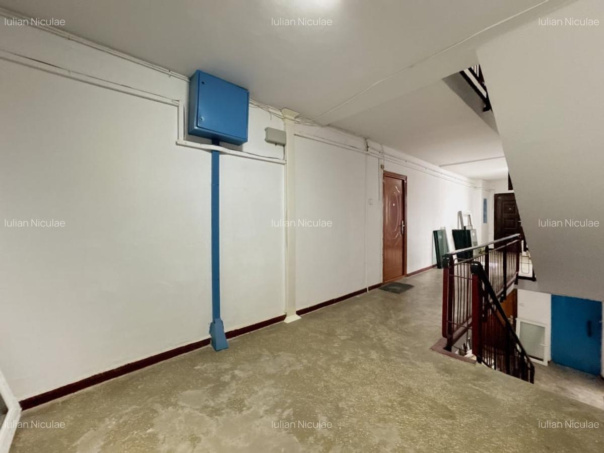 Apartament  3 camere, 2 bai, bloc  1995, eficient energetic, zona Vitan Mall - 17 Apartament  3 camere, 2 bai, bloc  1995, eficient energetic, zona Vitan Mall - 17