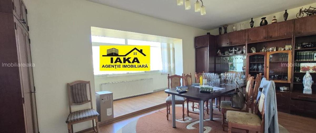 Zona Palatul de Justitie, 5 camere, etaj 2 - 1