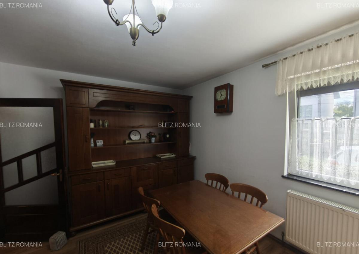 Casa 5 camere, zona ultracentrala, 1500mp teren, Radauti - 11