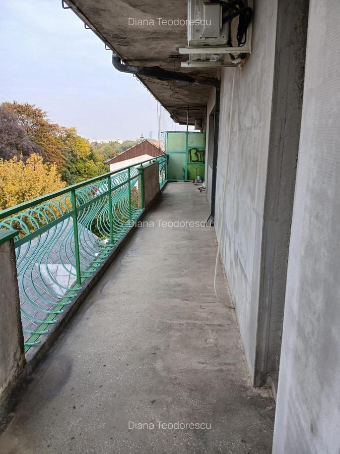 Apartament cu 4 camere decomandat în Cotroceni - 17