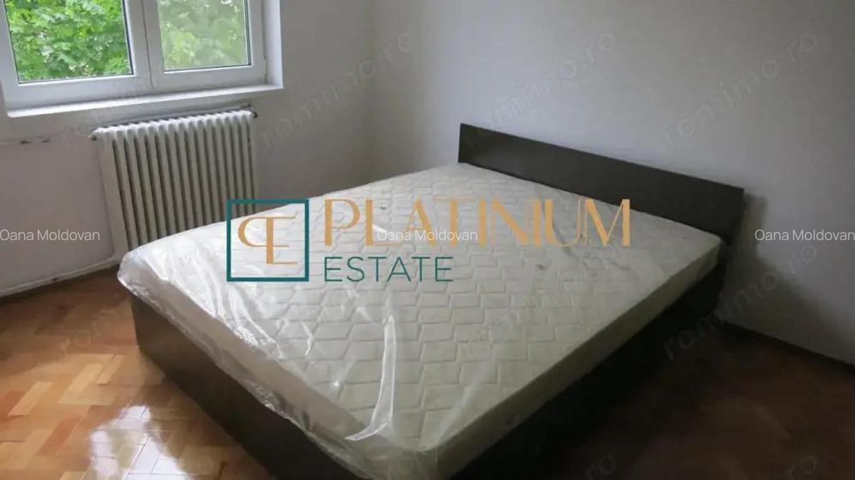 P4563 Apartament cu 3 camere, zona Centrala/Pia?a 700 - 1