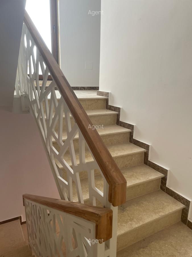 Garsonieră decomandată în Bucureștii Noi - 9