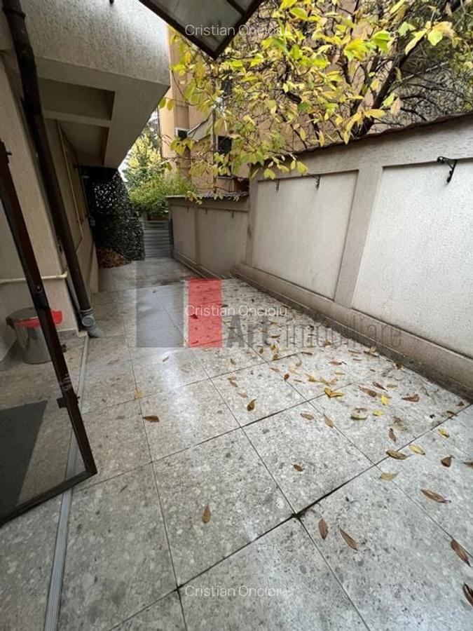 Apartament cu 3 camere semidecomandat în 1 Mai - 11
