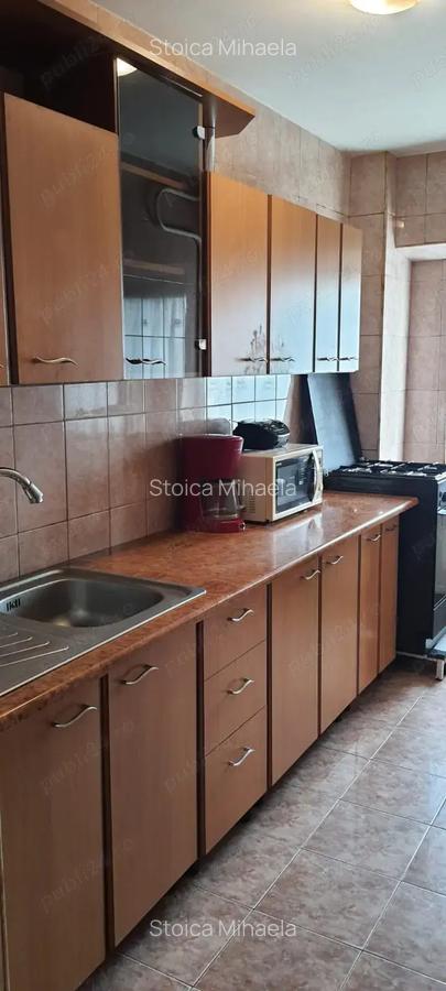 Inchiriez garsoniera - 2