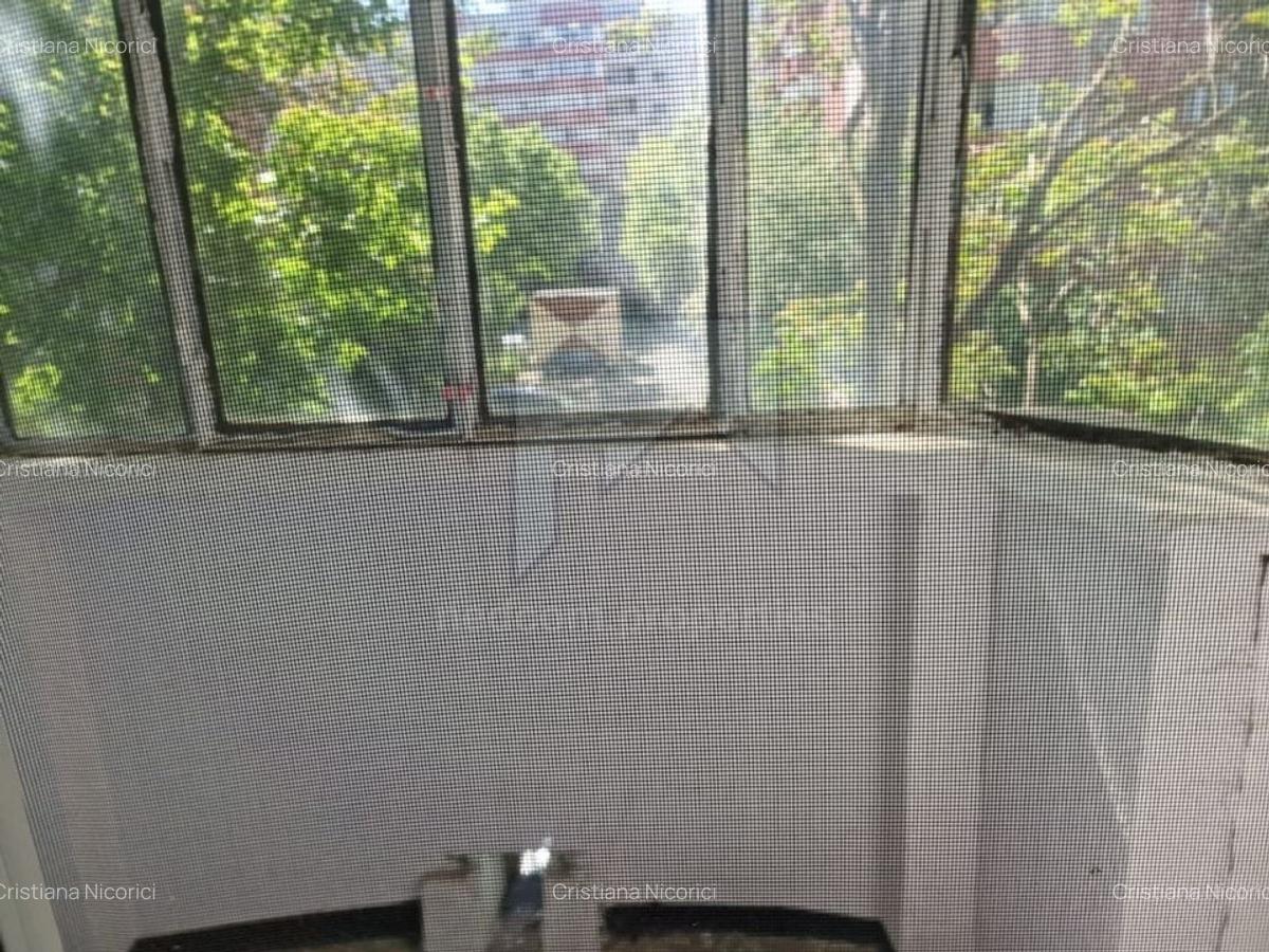 Apartament cu 3 camere decomandat, mobilat în Sebastian - 23