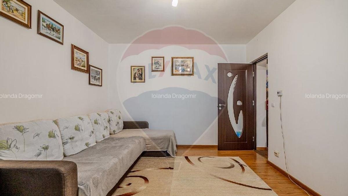 Apartament 2 camere, decomandat, parter + beci + 2 parcari =74,000 - 7