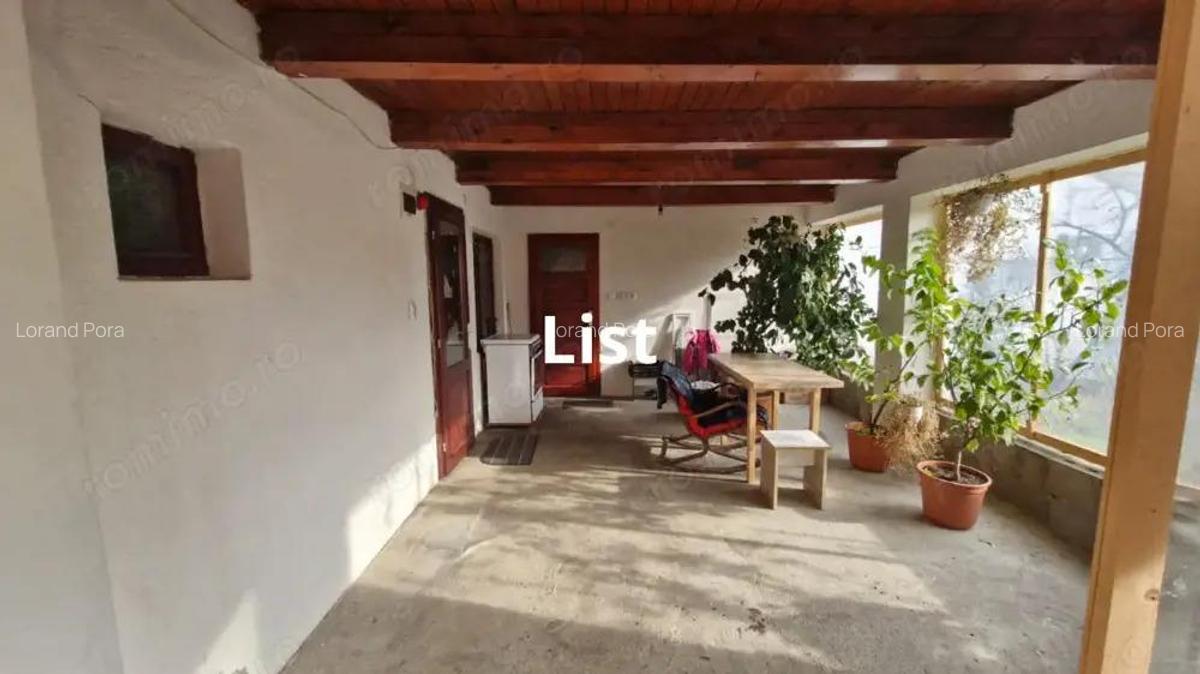 Casa Rogerius singur in curte, amenajata in doua apartamente - 2
