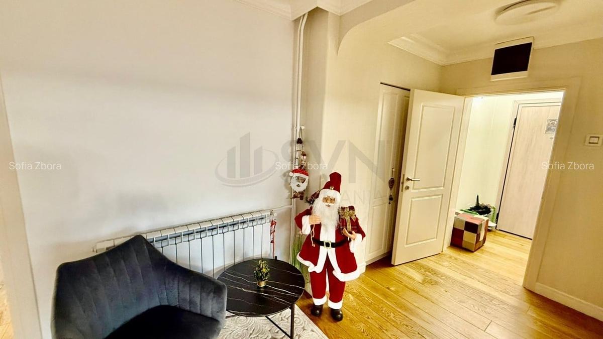 Apartament cu 4 camere decomandat în P-ța Unirii - 6