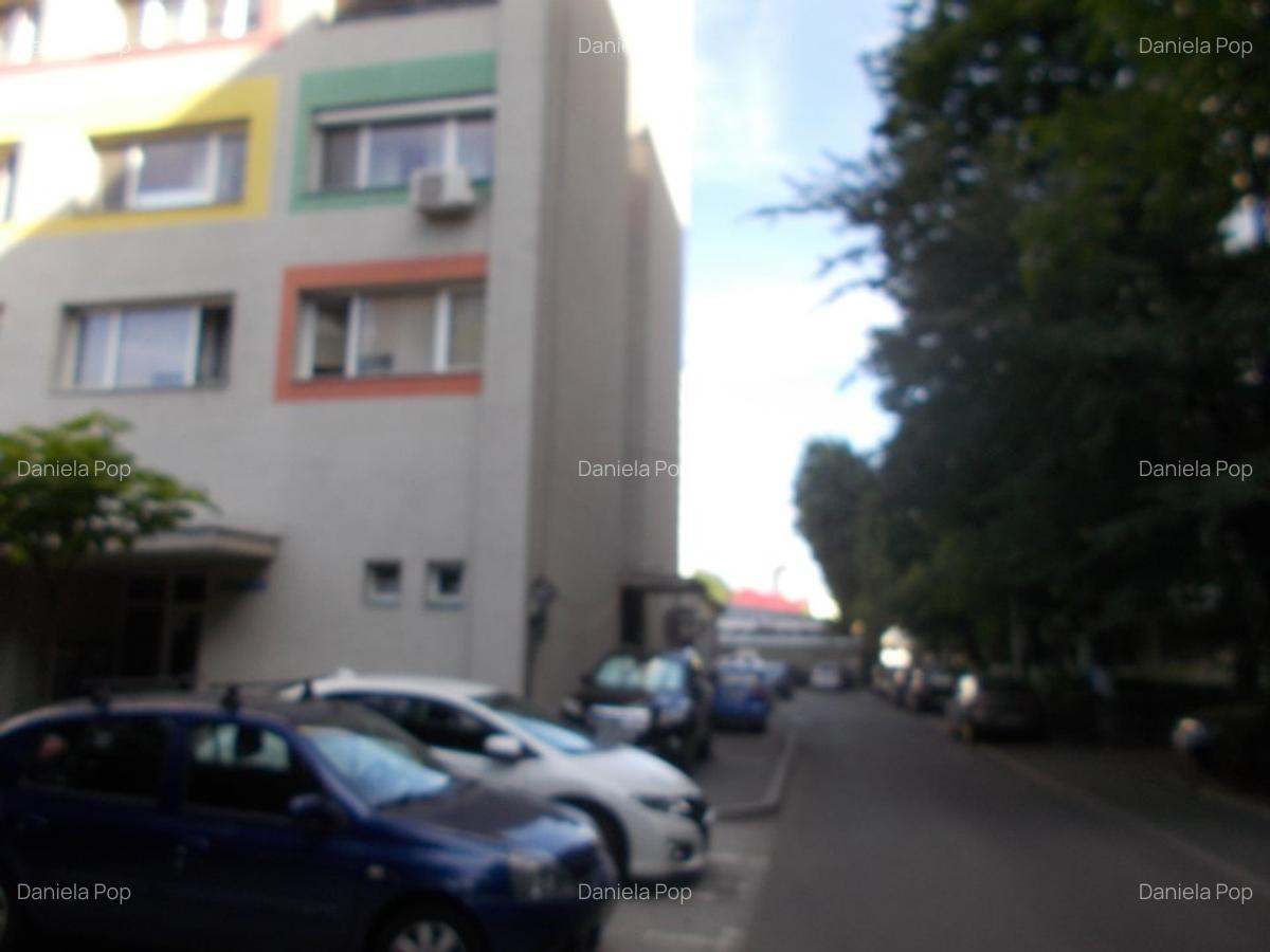 Apartament cu 3 camere decomandat în Grivița - 6