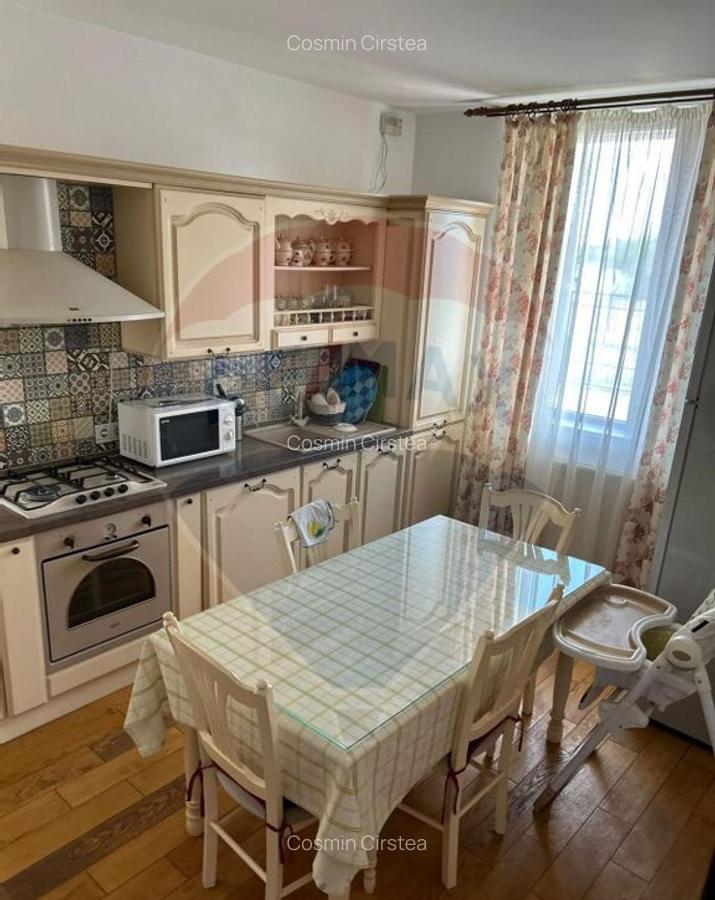 DE VANZARE Casa / Vila cu 4 camere Berceni - 4