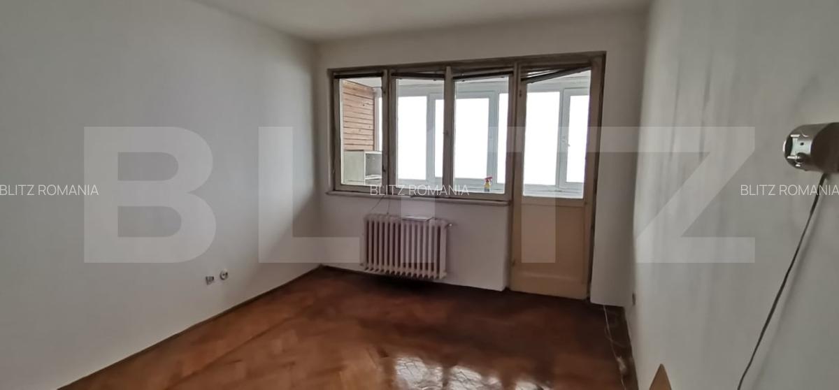 Apartament de vanzare, cu 2 camere, 47 mp, renovabil, zona Libertatii - 1