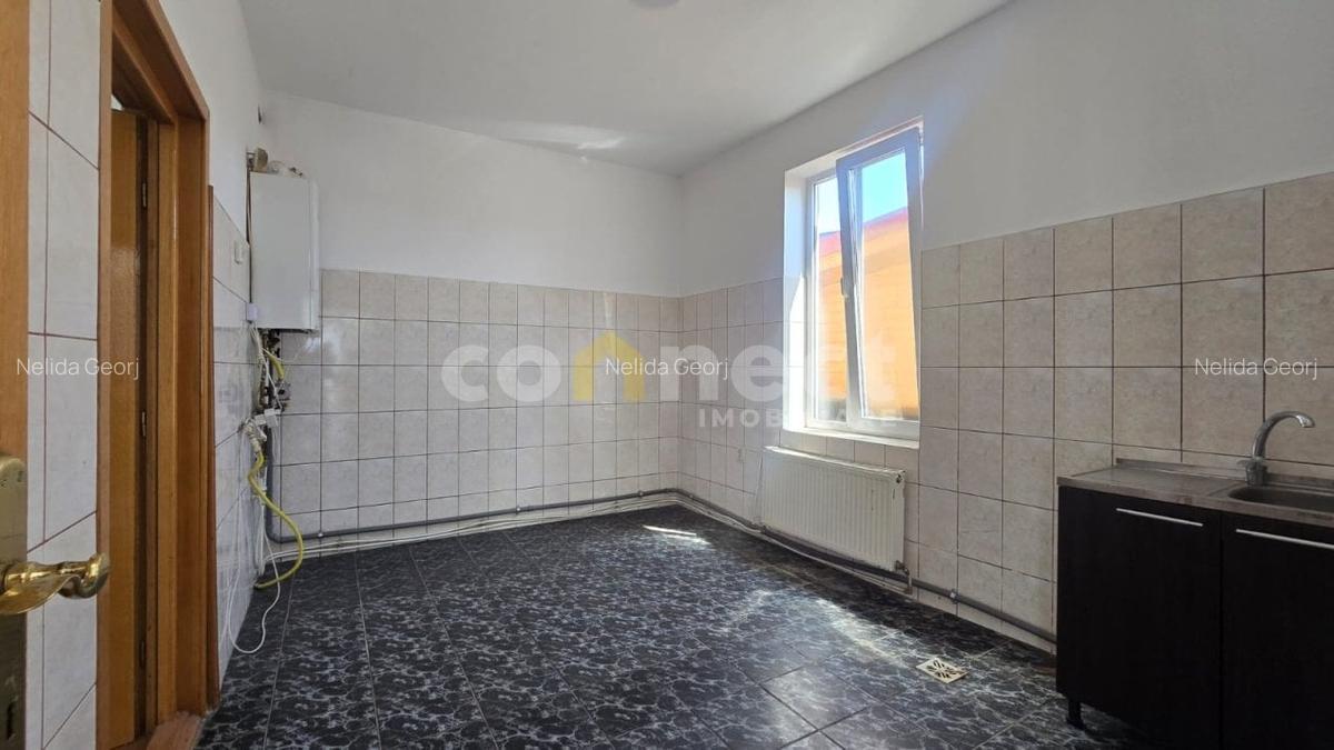 Inchiriere casa nemobilata, pretabila sediu firma, salon, alim publica - 8