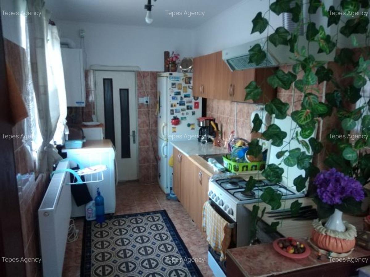 Casa, Timisoara, Plopi, 2+1 camere, 663mp teren, utilitati - 5