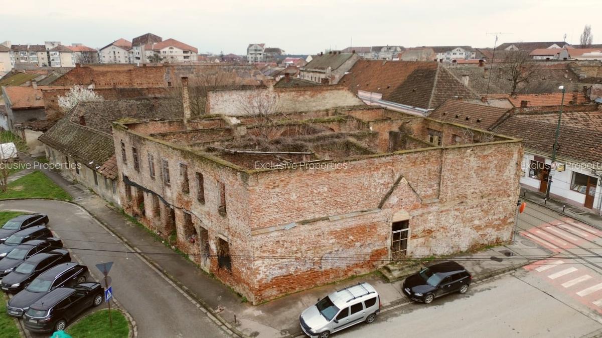 Cladirea Emblematica Trei Regi este acum de vanzare. Traian. - 1