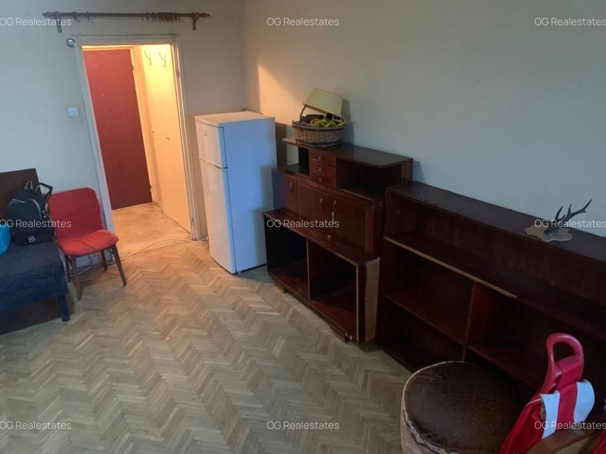 Garsonieră semidecomandată în Titan - 8