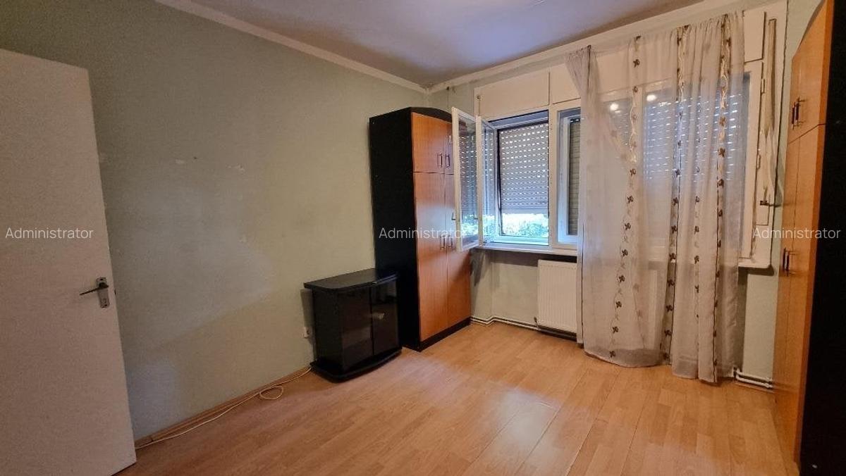 Apartament 2 camere decomandate Centru etaj 3 - 6