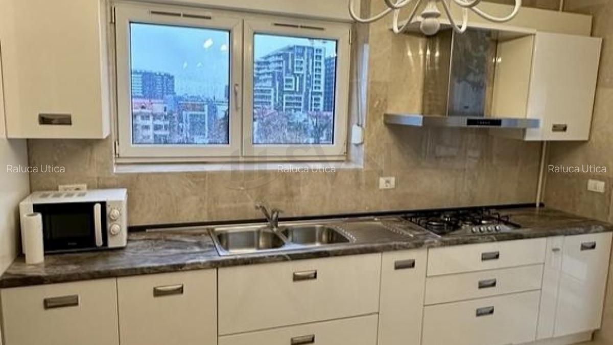 Apartament cu 3 camere decomandat în Herăstrău - 8