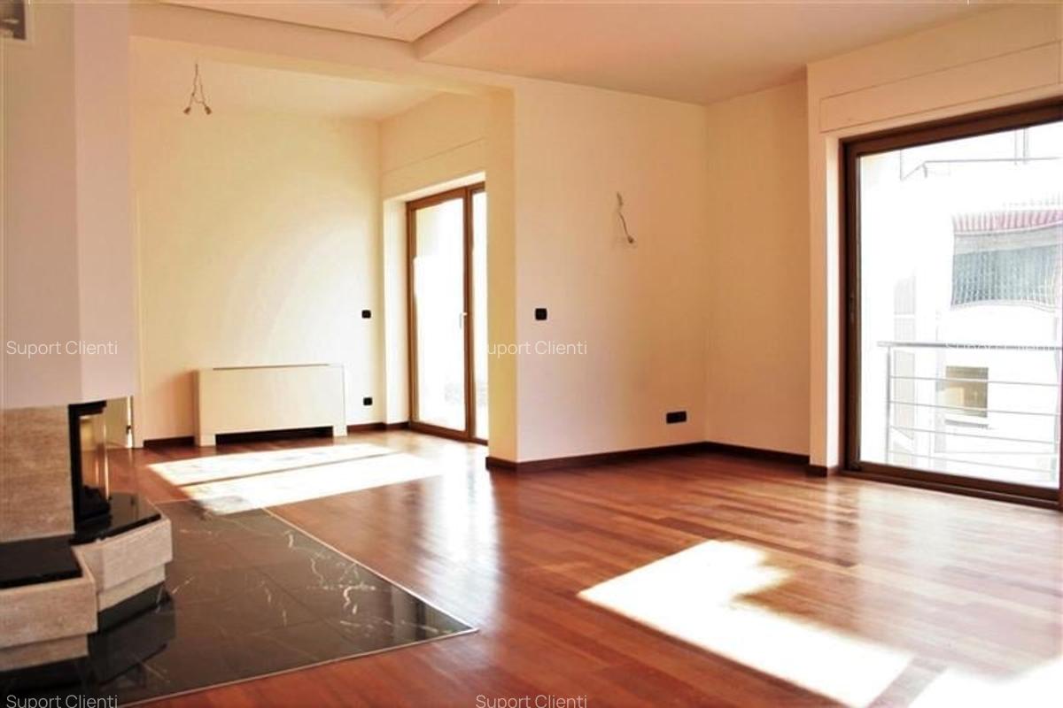 UN APARTAMENT UNIC! - 2