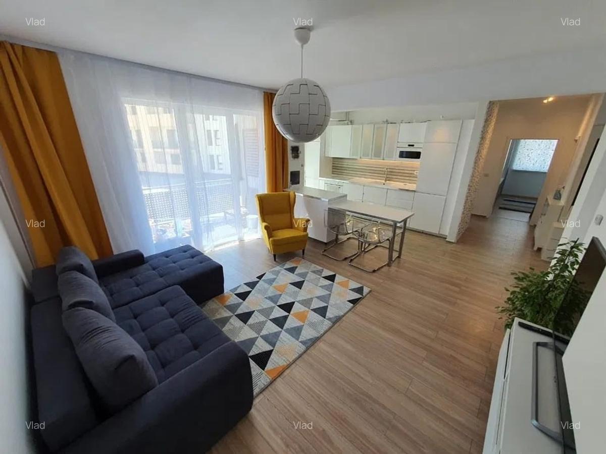 Apartament cu 3 camere zona - 1