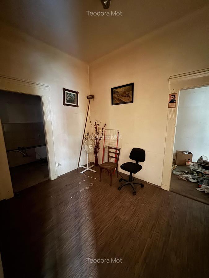 Apartament cu 2 camere semidecomandat în P-ța Unirii - 1
