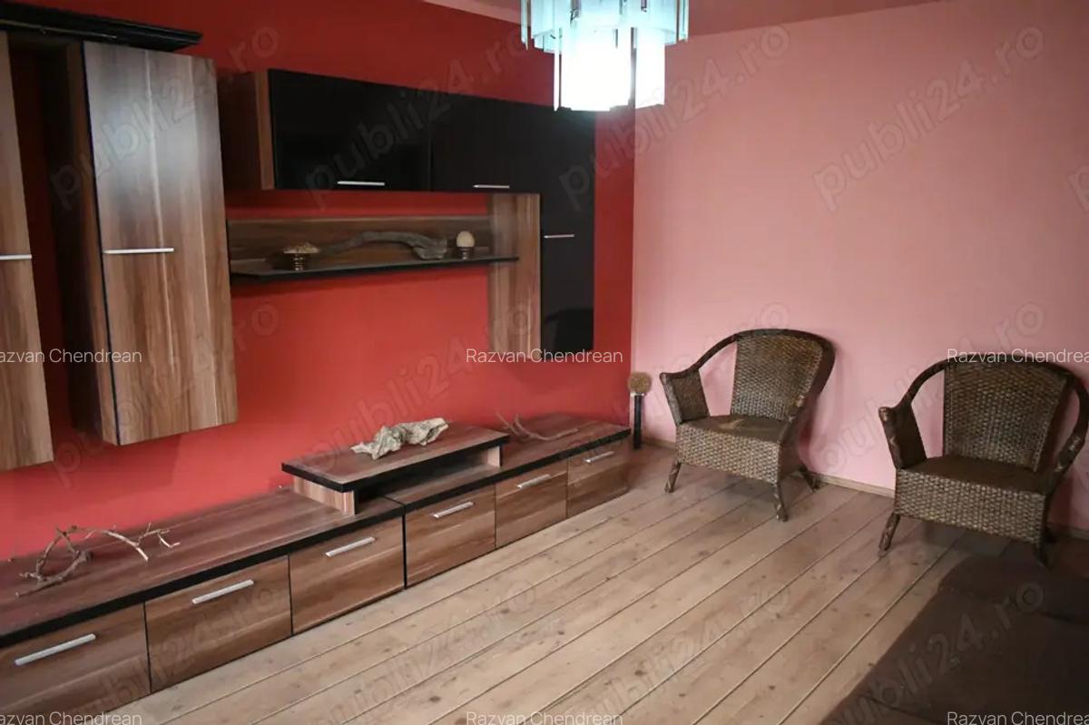 Apartament cu 3 camere utilat, situat in apropierea pie?ei Decebal. - 2