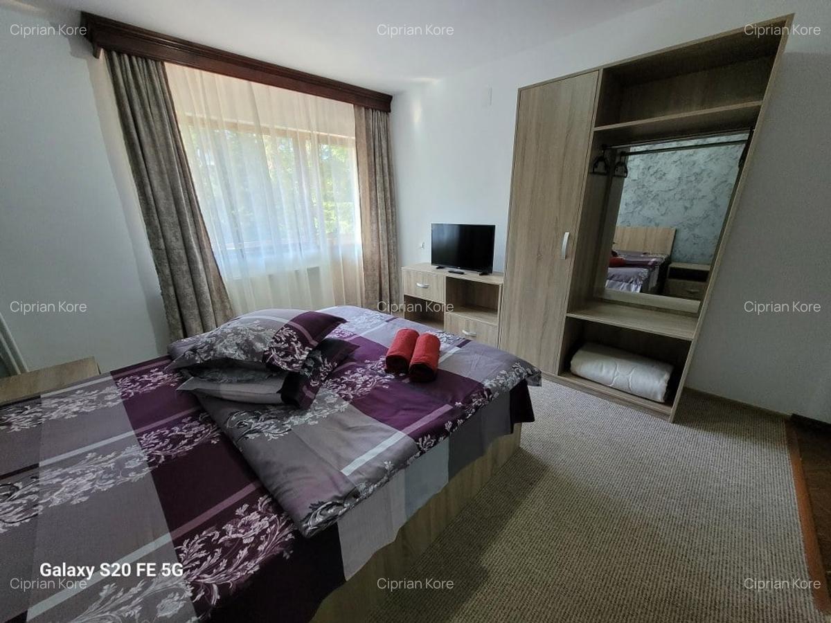 Casă cu 9 camere în Bușteni - 11