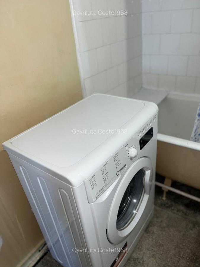 Apartament 2 camera PODU ROS/PALAS  fix in  statie  - pret 280 euro  apartament - 9