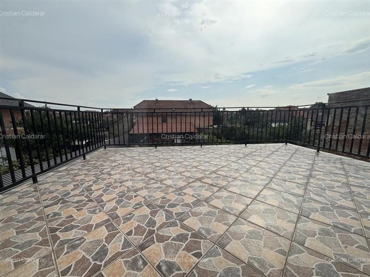 Casa spatioasa si bine compartimentata in Velenta  locatie excelenta - 6