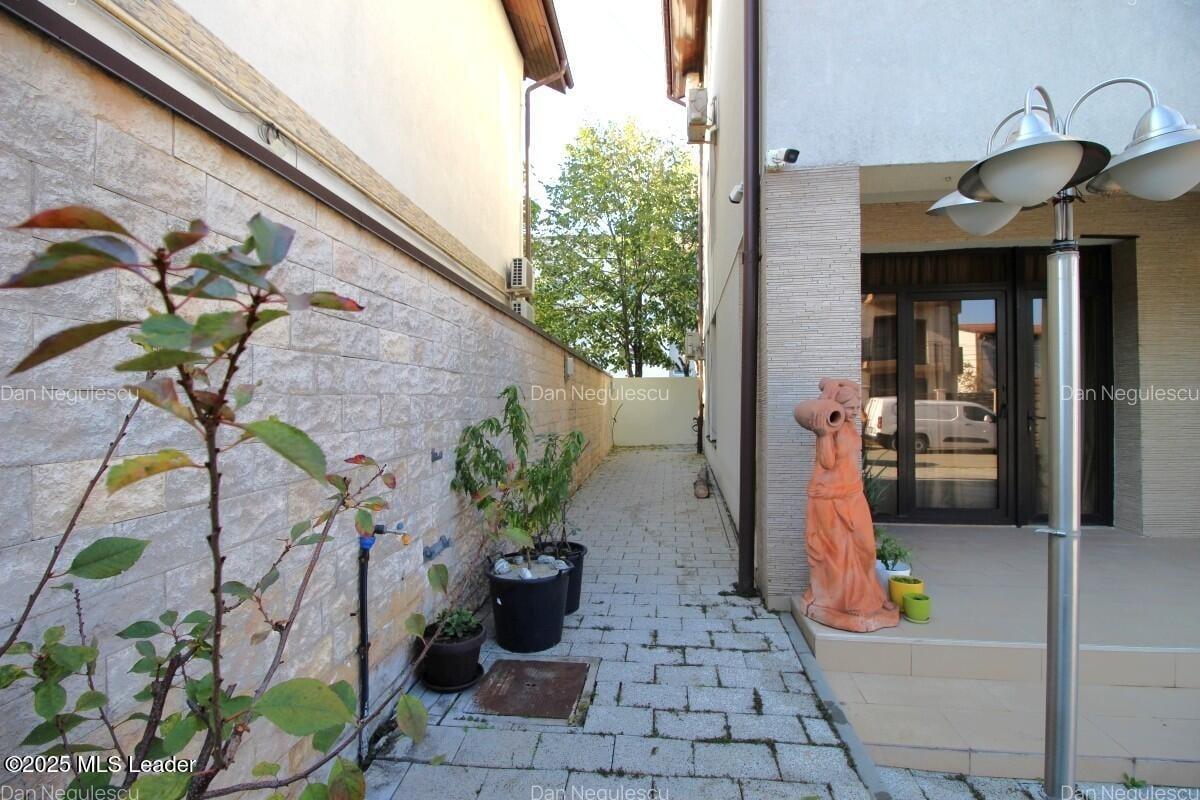 Popesti-Leordeni, Sf. Agnes, vila 2010, p+1+m, 216 mp, curte 138 mp! - 31