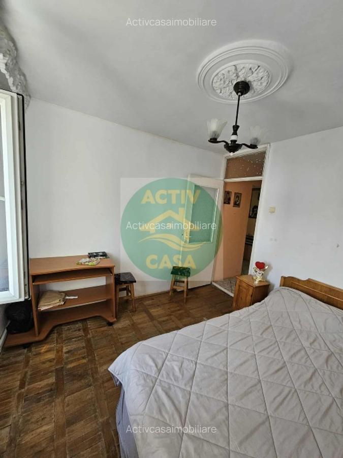 Apartament 2 camere, etaj 1,decomandat - 2 Apartament 2 camere, etaj 1,decomandat - 2