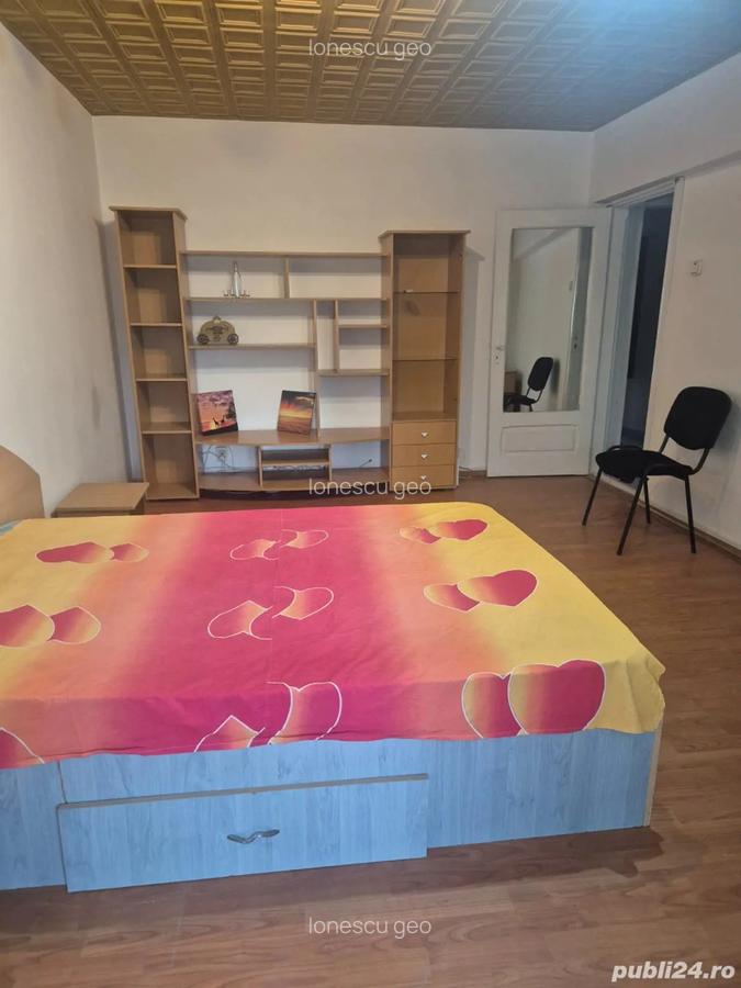 Inchiriez apartament cu 3 camere - 5