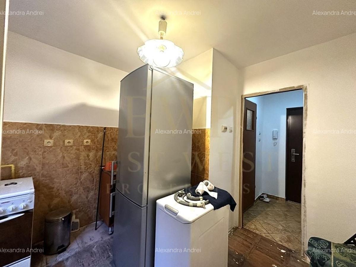 Garsonieră decomandată, etaj intermediar, Buziașului - 2