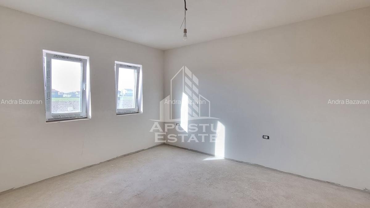 Jumatate de duplex pe parter cu 3 camere si 2 bai, Sag - 4