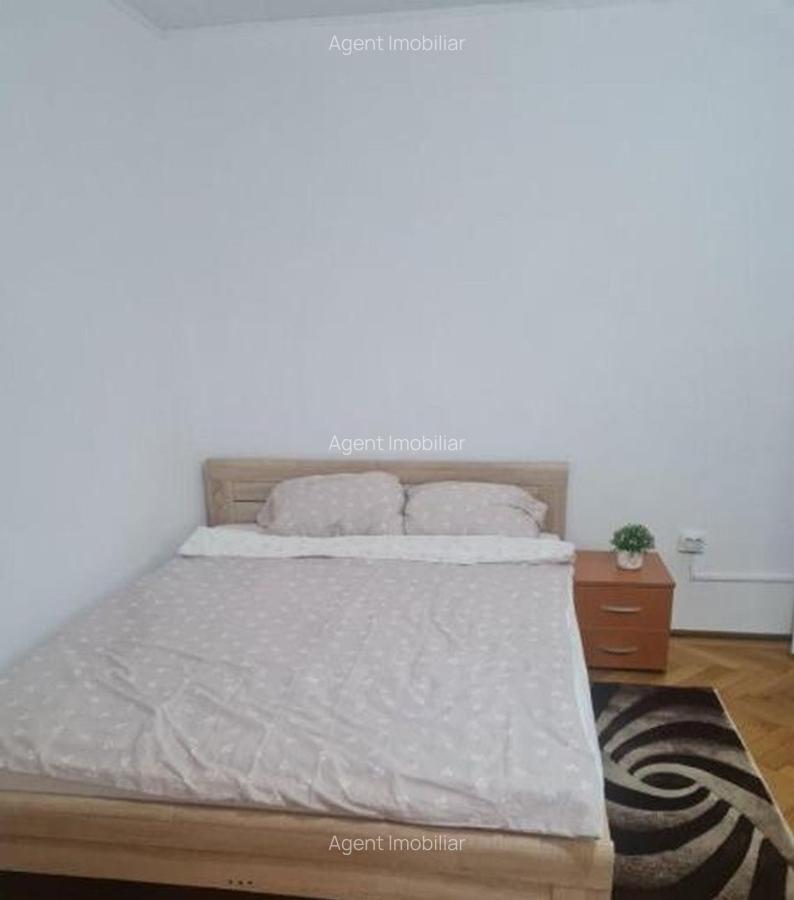 Obor metrou etaj 7 semidecomandat - 7