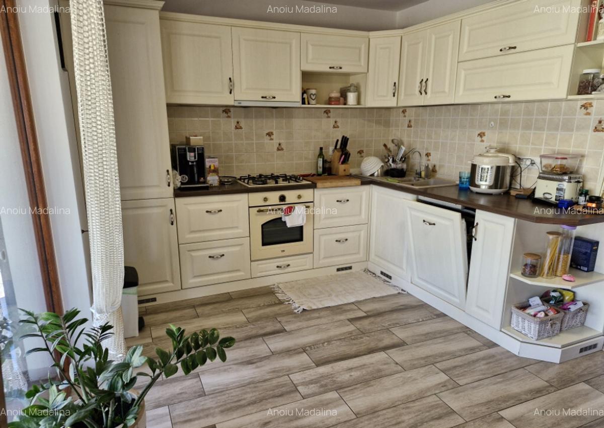 Casa P+1,1024 mp teren,180 mp utilMalu Mare - 9