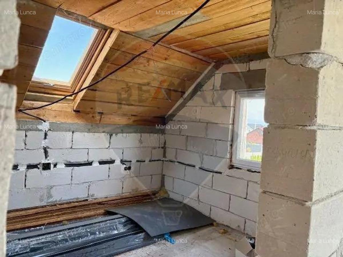 Casa / Vila cu 5 camere de vanzare - 14