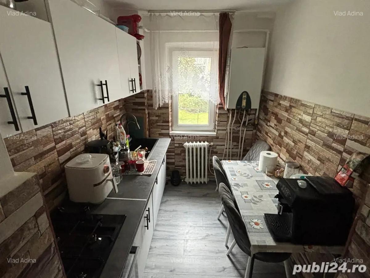 Apartament de vanzare - 4