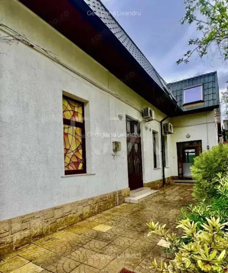 Vila 6 camere, Titulescu, Curte ?i zona de relaxare Metrou la 7 minute - 9