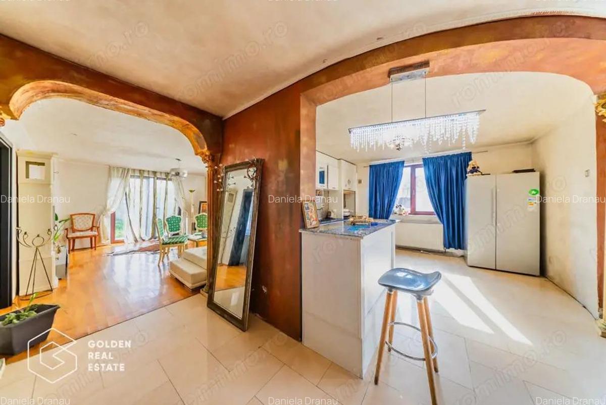 Casa spatioasa cu piscina si teren generos in Bujac - 6